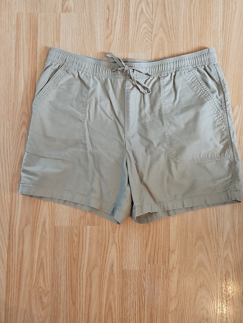 Tahari Beige Cotton Blend  Drawstring Athletic Shorts, Size XL